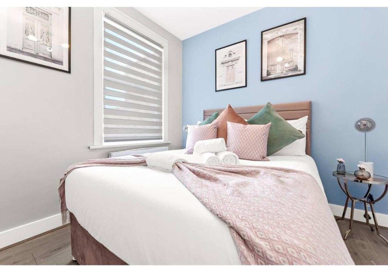 Apartment Tranquility In Bloom: Refreshing 2br London